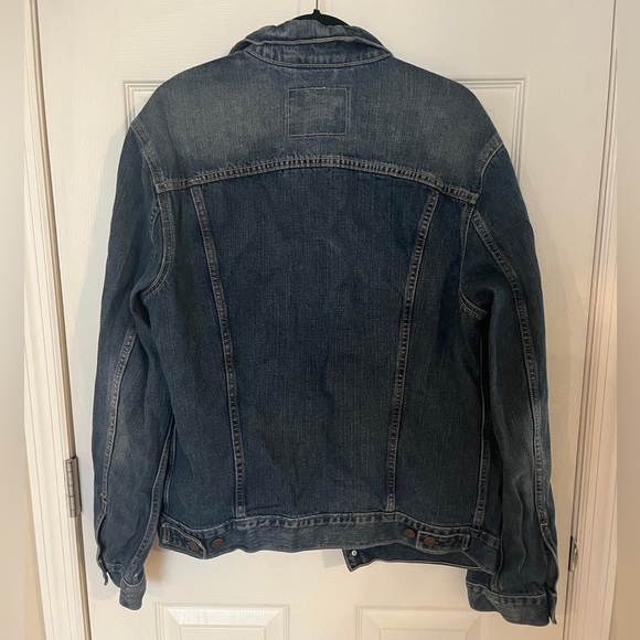 Levi’s Jean Trucker Jacket - Picture 2 of 4